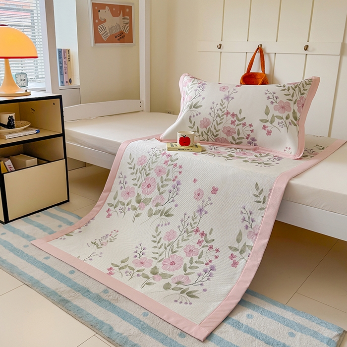 91家纺网 家纺一手货源 找家纺 安哆啦家纺 2025新款A类小清新卡通学生季宿舍床儿童用冰藤凉席席子两件套 冰藤席-夏日初恋