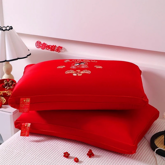 91家纺网 家纺一手货源 找家纺 雅晨枕芯 2025新款全棉纯棉刺绣喜庆婚庆结婚多用枕头枕芯 我们结婚啦 48*74cm/只