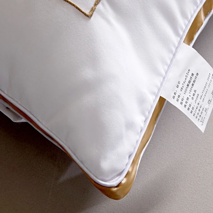 91家纺网 家纺一手货源 找家纺 雅晨枕芯 2025新款热款立体枕头枕芯金边蓝边羽丝绒枕 立体金边枕-高枕 48*74cm/只