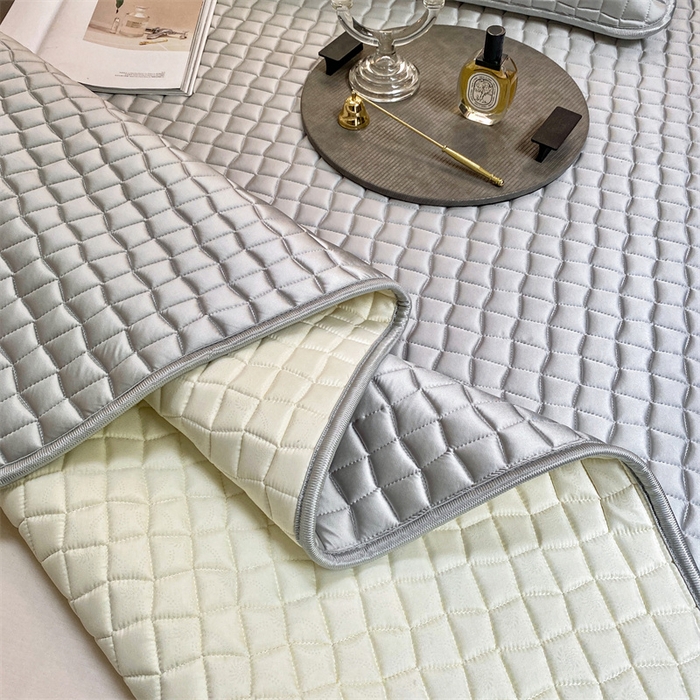 91家纺网 家纺一手货源 找家纺 罗优家纺 2025新款冰丝绸冰块凉席 高级灰