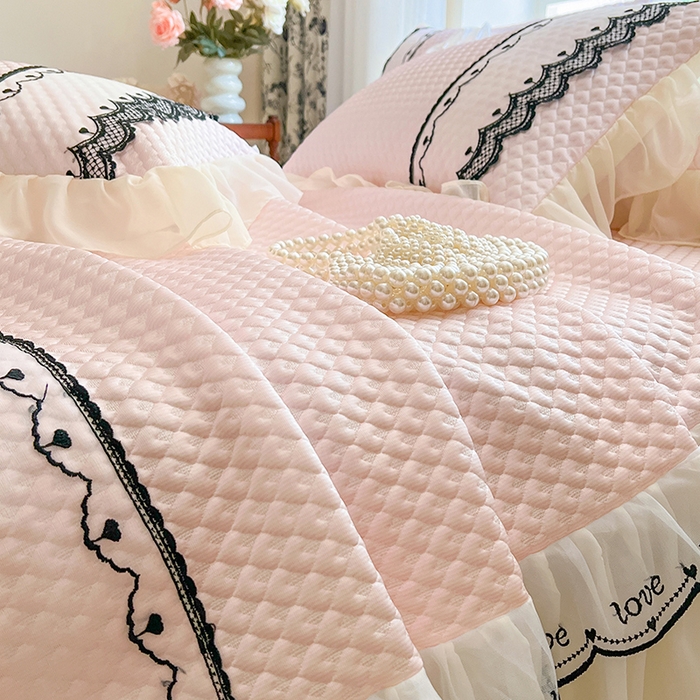 91家纺网 家纺一手货源 找家纺 网红馆（ck家纺） 2025新款凉豆豆床裙款凉席三件套-露茜公主 露茜公主-粉