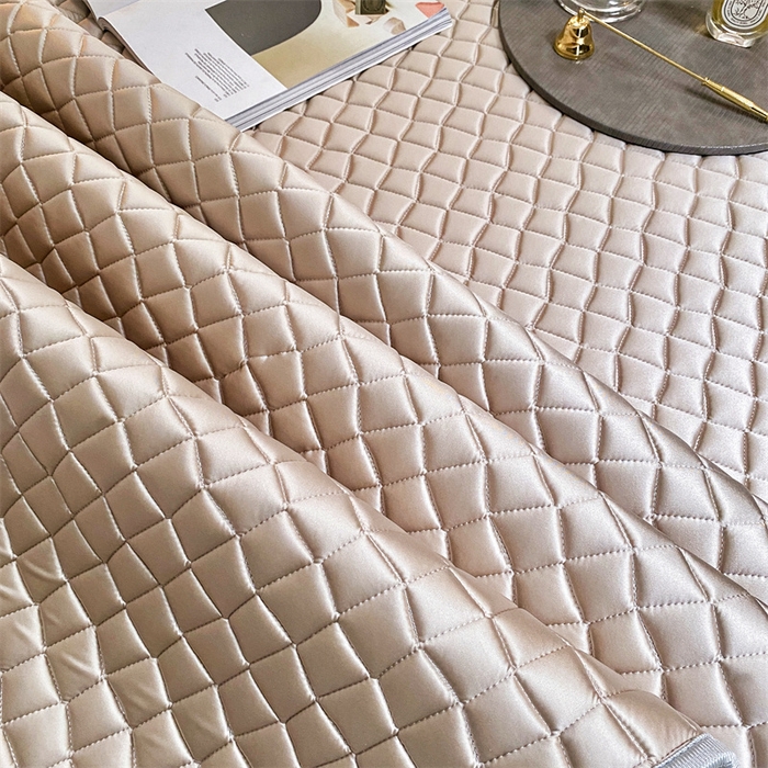 91家纺网 家纺一手货源 找家纺 罗优家纺 2025新款冰丝绸冰块凉席 炫丽金