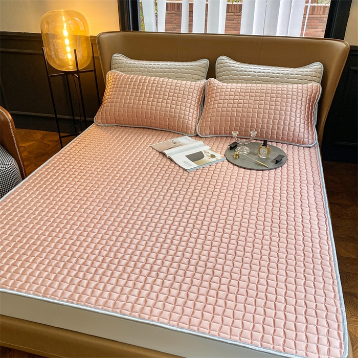 91家纺网 家纺一手货源 找家纺 罗优家纺 2025新款冰丝绸冰块凉席 温柔粉