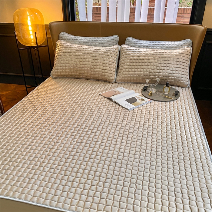 91家纺网 家纺一手货源 找家纺 罗优家纺 2025新款冰丝绸冰块凉席 炫丽金