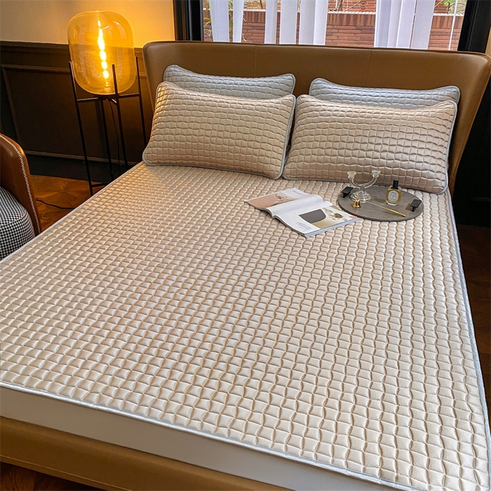 91家纺网 家纺一手货源 找家纺 罗优家纺 2025新款冰丝绸冰块凉席 炫丽金