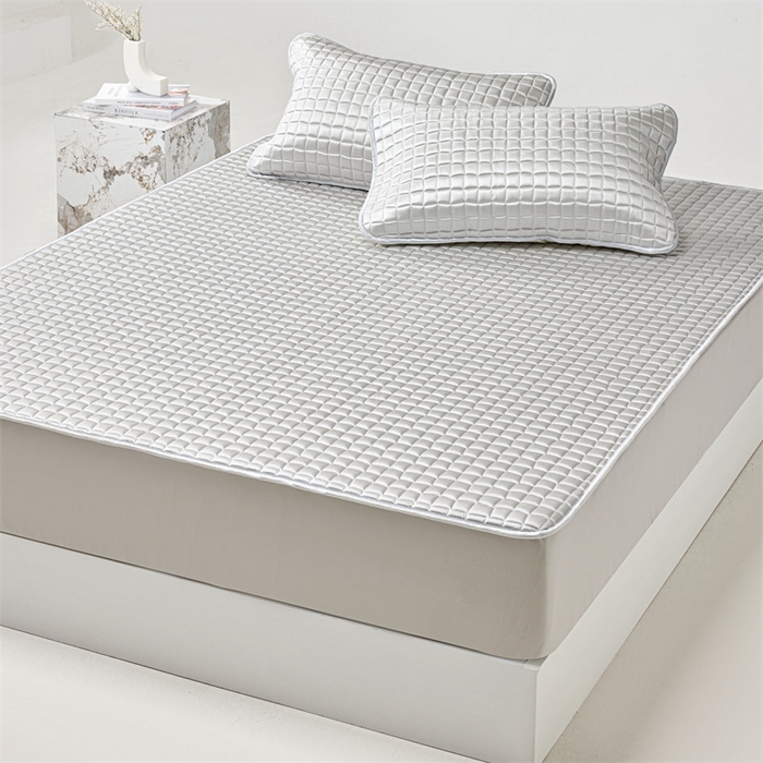 91家纺网 家纺一手货源 找家纺 罗优家纺 2025新款水光美 肤冰块凉席 浅银灰