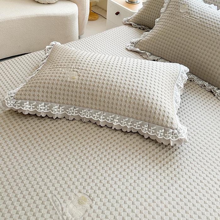 91家纺网 家纺一手货源 找家纺 （总）代芙家纺 2025新款PE凉感软凉席床裙款三件套控价238