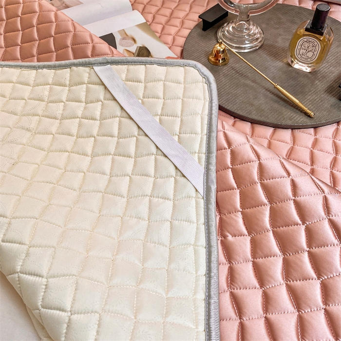 91家纺网 家纺一手货源 找家纺 罗优家纺 2025新款冰丝绸冰块凉席 温柔粉