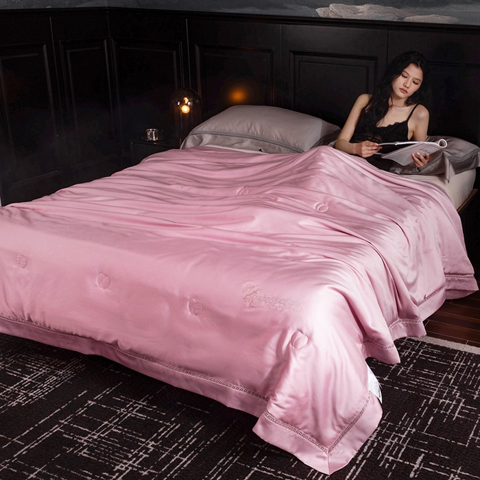 91家纺网 家纺一手货源 找家纺 被靠被 2025新款可水洗蚕丝夏被-莱德 莱德-桃粉