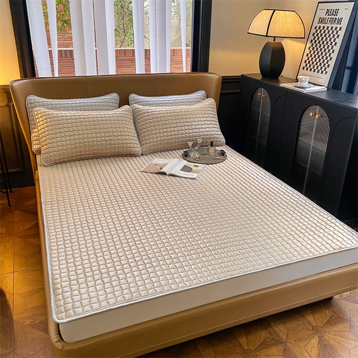 91家纺网 家纺一手货源 找家纺 罗优家纺 2025新款冰丝绸冰块凉席 炫丽金