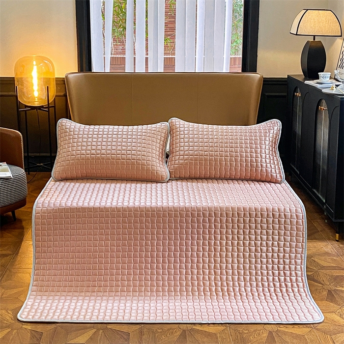 91家纺网 家纺一手货源 找家纺 罗优家纺 2025新款冰丝绸冰块凉席 温柔粉