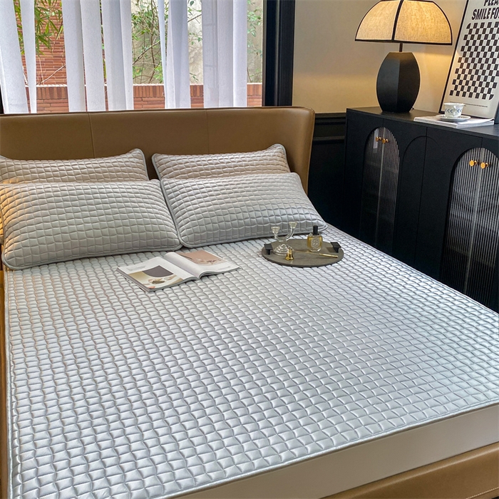 91家纺网 家纺一手货源 找家纺 罗优家纺 2025新款冰丝绸冰块凉席 高级灰