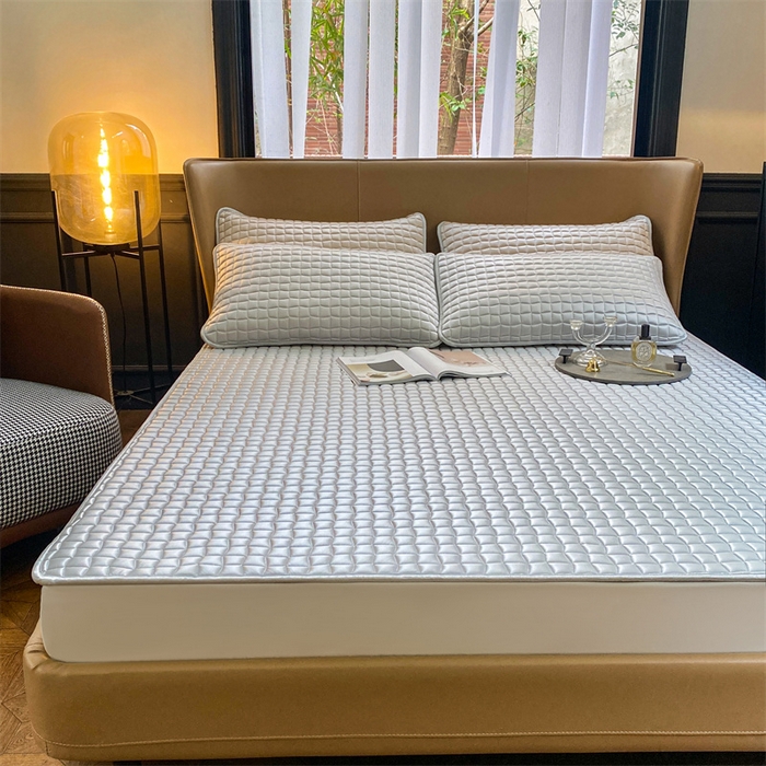 91家纺网 家纺一手货源 找家纺 罗优家纺 2025新款冰丝绸冰块凉席 高级灰