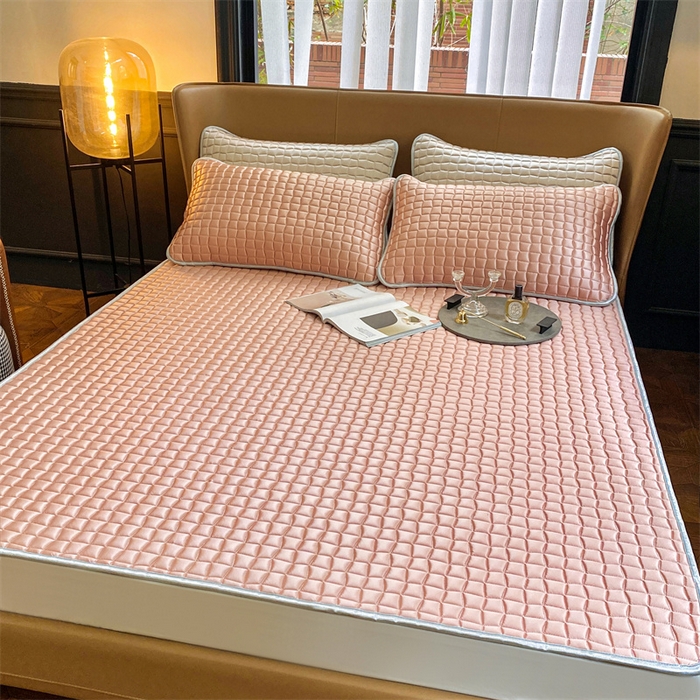 91家纺网 家纺一手货源 找家纺 罗优家纺 2025新款冰丝绸冰块凉席 温柔粉