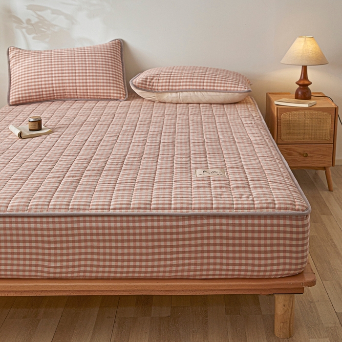 91家纺网 家纺一手货源 找家纺 伊人坊 2025新款A类全棉色织水洗棉大豆夹棉床笠 艾格 浅粉