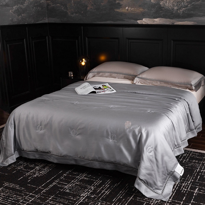 91家纺网 家纺一手货源 找家纺 被靠被 2025新款可水洗蚕丝夏被-莱德 莱德-雅灰