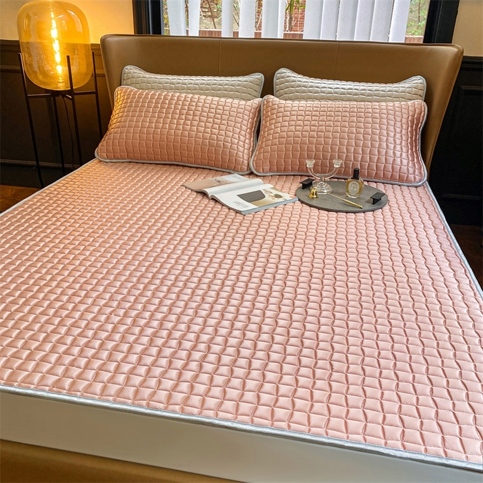 91家纺网 家纺一手货源 找家纺 罗优家纺 2025新款冰丝绸冰块凉席 温柔粉