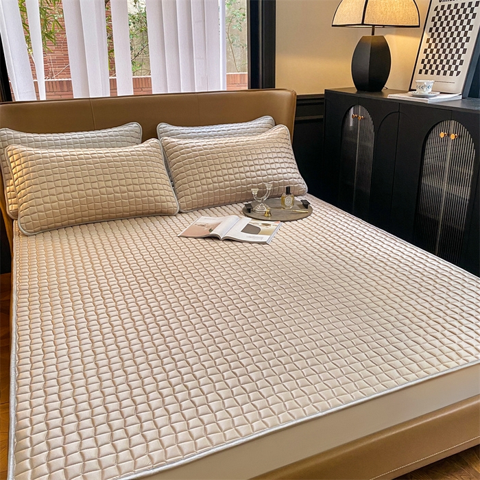 91家纺网 家纺一手货源 找家纺 罗优家纺 2025新款冰丝绸冰块凉席 炫丽金