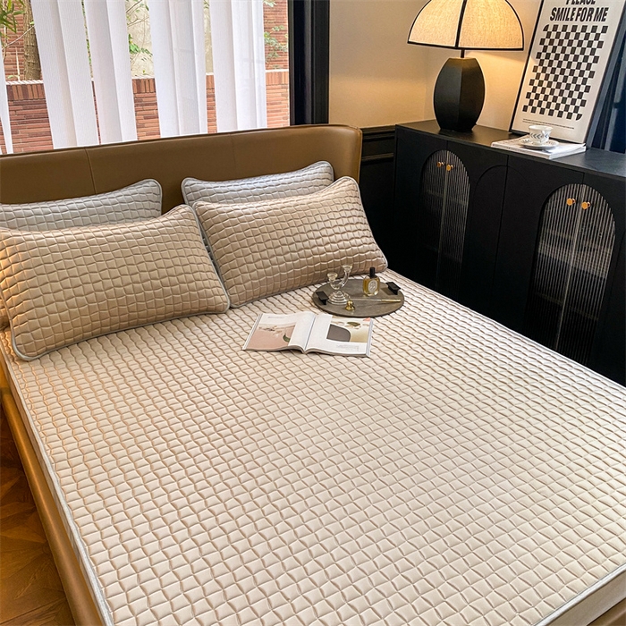 91家纺网 家纺一手货源 找家纺 罗优家纺 2025新款冰丝绸冰块凉席 炫丽金