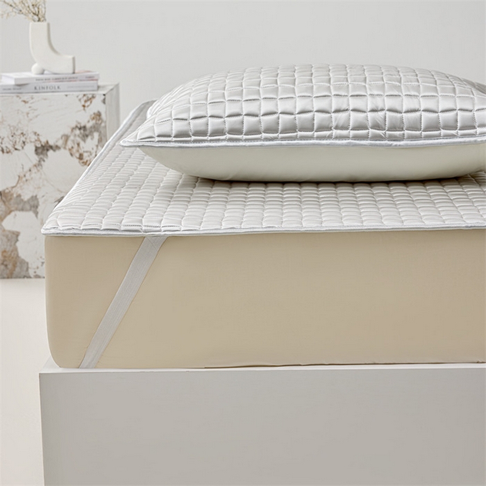 91家纺网 家纺一手货源 找家纺 罗优家纺 2025新款水光美 肤冰块凉席 浅银灰