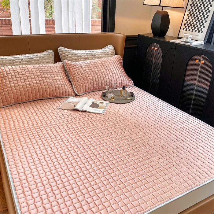 91家纺网 家纺一手货源 找家纺 罗优家纺 2025新款冰丝绸冰块凉席 温柔粉