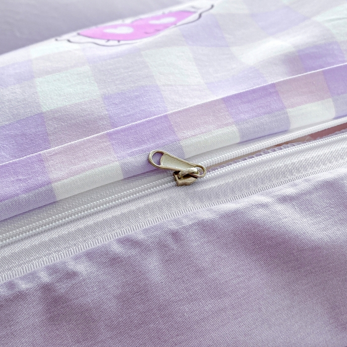 91家纺网 家纺一手货源 找家纺 爱丽丝 2025新款正版授权三丽鸥全棉40支13372单被套 格子库洛米