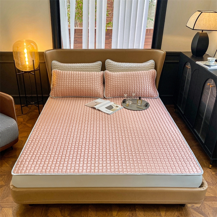 91家纺网 家纺一手货源 找家纺 罗优家纺 2025新款冰丝绸冰块凉席 温柔粉