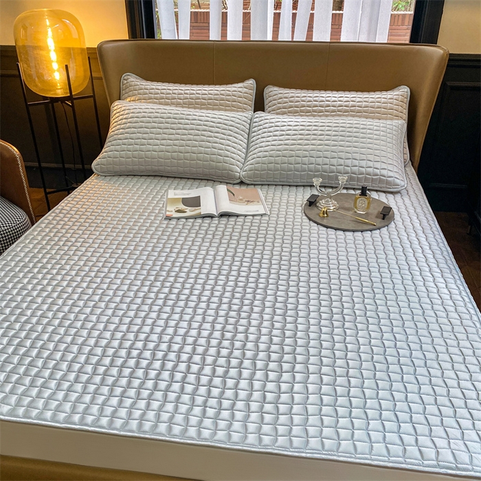 91家纺网 家纺一手货源 找家纺 罗优家纺 2025新款冰丝绸冰块凉席 高级灰