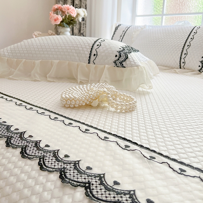 91家纺网 家纺一手货源 找家纺 网红馆（ck家纺） 2025新款凉豆豆床裙款凉席三件套-露茜公主 露茜公主-白