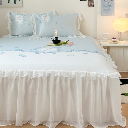 山茶家纺 2025新款凉感牛奶丝席 牛奶冰丝 床裙款-黛西日记 蓝