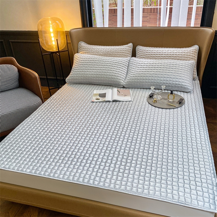 91家纺网 家纺一手货源 找家纺 罗优家纺 2025新款冰丝绸冰块凉席 高级灰