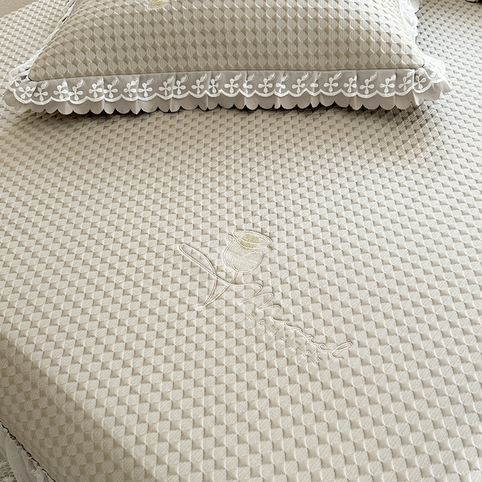 91家纺网 家纺一手货源 找家纺 （总）代芙家纺 2025新款PE凉感软凉席床裙款三件套控价238