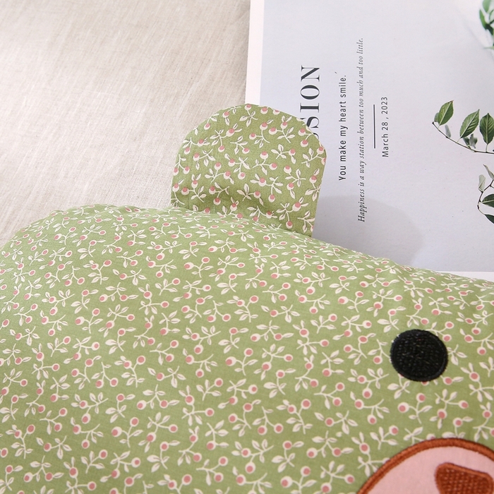 91家纺网 家纺一手货源 找家纺 梦叶草 2025新款全棉刺绣枕芯萌芽熊荞麦枕头 萌芽熊-绿色35*60cm