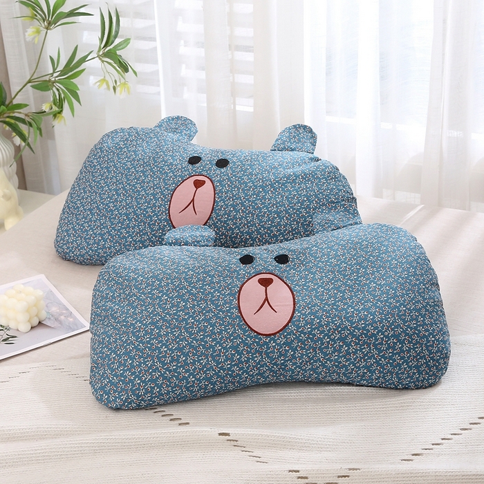 91家纺网 家纺一手货源 找家纺 梦叶草 2025新款全棉刺绣枕芯萌芽熊荞麦枕头 萌芽熊-蓝色35*60cm