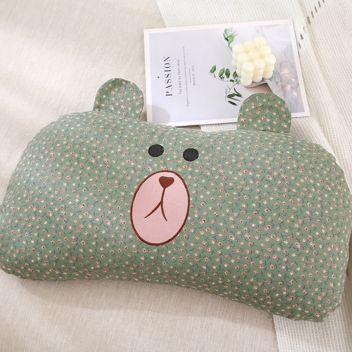 91家纺网 家纺一手货源 找家纺 梦叶草 2025新款全棉刺绣枕芯萌芽熊荞麦枕头 萌芽熊-墨绿35*60cm