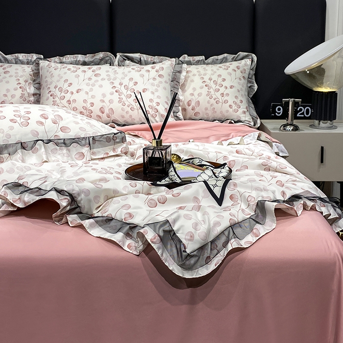 91家纺网 家纺一手货源 找家纺 宇彬家纺 2025直播新品水洗真丝冰丝双层花边天丝夏被夏天空调被夏凉被可水洗单夏被枕套三件套床单夏被四件套 迷雾森林 粉