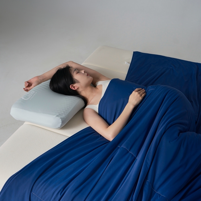 91家纺网 家纺一手货源 找家纺 星巴k家纺 2025新款y朵同款夏季深睡被Pro2夏凉被可水洗可机洗空调被透气夏被子被芯 深睡蓝