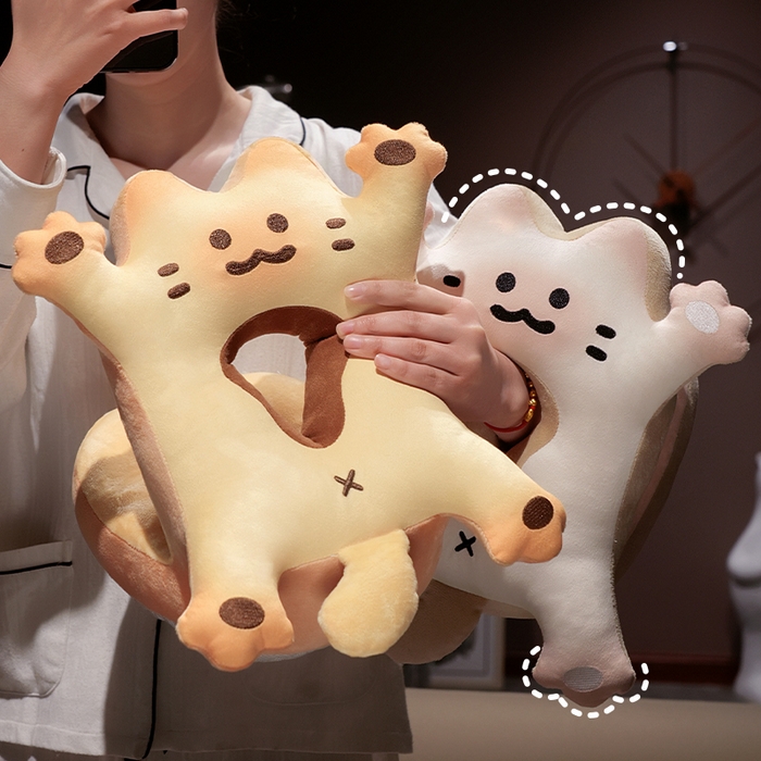 91家纺网 家纺一手货源 找家纺 （总）仟亿莱 2025新款喵咪烤面包冰豆豆双面午睡枕