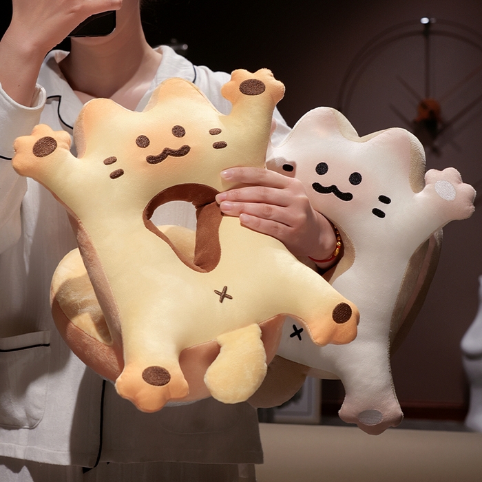 91家纺网 家纺一手货源 找家纺 （总）仟亿莱 2025新款喵咪烤面包冰豆豆双面午睡枕