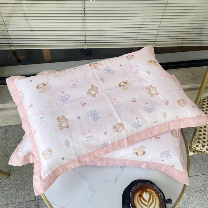 91家纺网 家纺一手货源 找家纺 棉生活家纺 2025春夏新款A类全棉纯棉儿童纱布单枕套 枕套单件 动物派对