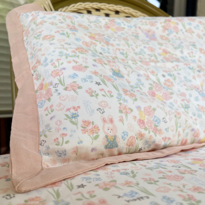 91家纺网 家纺一手货源 找家纺 棉生活家纺 2025春夏新款A类全棉纯棉儿童纱布单枕套 枕套单件 乖乖兔