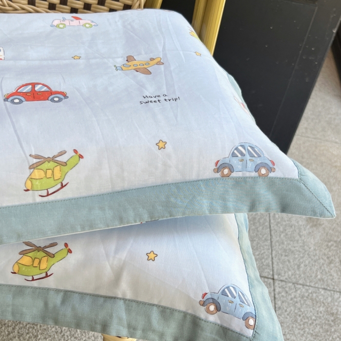 91家纺网 家纺一手货源 找家纺 棉生活家纺 2025春夏新款A类全棉纯棉儿童纱布单枕套 枕套单件 小汽车