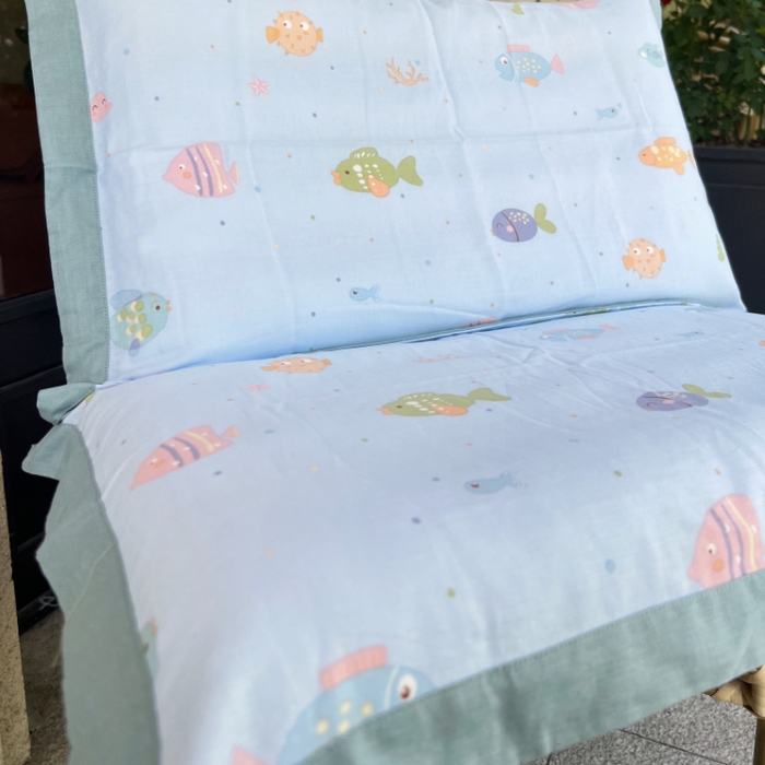 91家纺网 家纺一手货源 找家纺 棉生活家纺 2025春夏新款A类全棉纯棉儿童纱布单枕套 枕套单件 小鱼