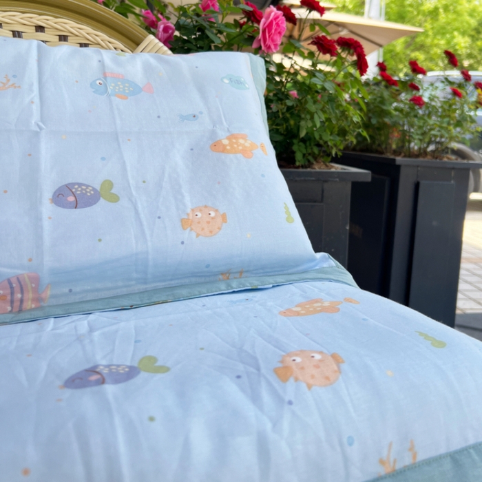 91家纺网 家纺一手货源 找家纺 棉生活家纺 2025春夏新款A类全棉纯棉儿童纱布单枕套 枕套单件 小鱼