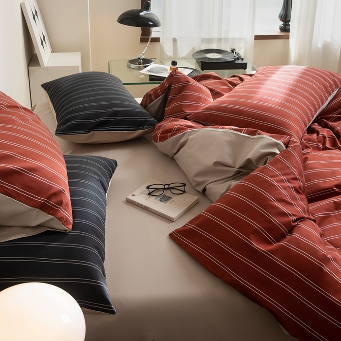 91家纺网 家纺一手货源 找家纺 ONE TWO ONE 121 2025新款A类长绒棉纯棉高支高密高工贡缎数码印花（小cr ）四件套-巴黎时尚 （标准不得低于268元，加大不低于288元） 果红