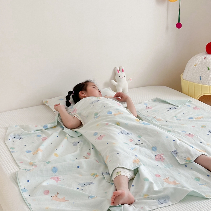 91家纺网 家纺一手货源 找家纺 BOSS 2025新款全棉有氧双层纱多功能防踢盖毯被 飞天奇遇