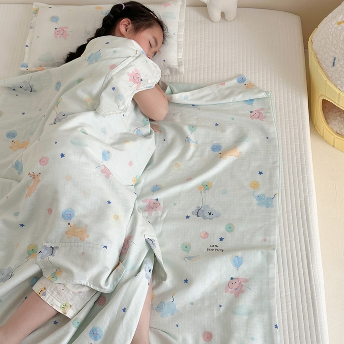 91家纺网 家纺一手货源 找家纺 BOSS 2025新款全棉有氧双层纱多功能防踢盖毯被 飞天奇遇