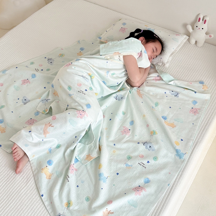 91家纺网 家纺一手货源 找家纺 BOSS 2025新款全棉有氧双层纱多功能防踢盖毯被 飞天奇遇