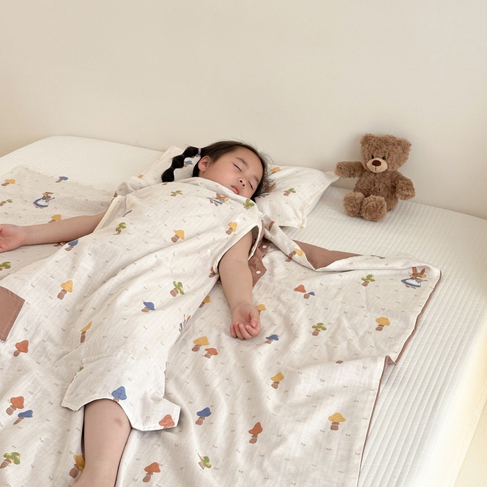 91家纺网 家纺一手货源 找家纺 BOSS 2025新款全棉有氧双层纱多功能防踢盖毯被 花园小兔