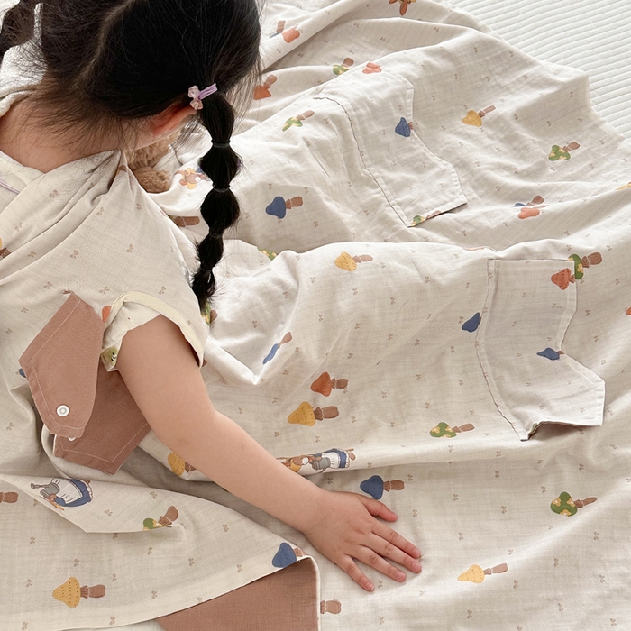 91家纺网 家纺一手货源 找家纺 BOSS 2025新款全棉有氧双层纱多功能防踢盖毯被 花园小兔